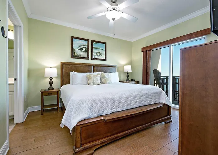 Crystal Shores West 1303 Holiday home