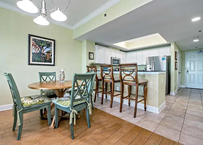 Holiday home Crystal Shores West 1303